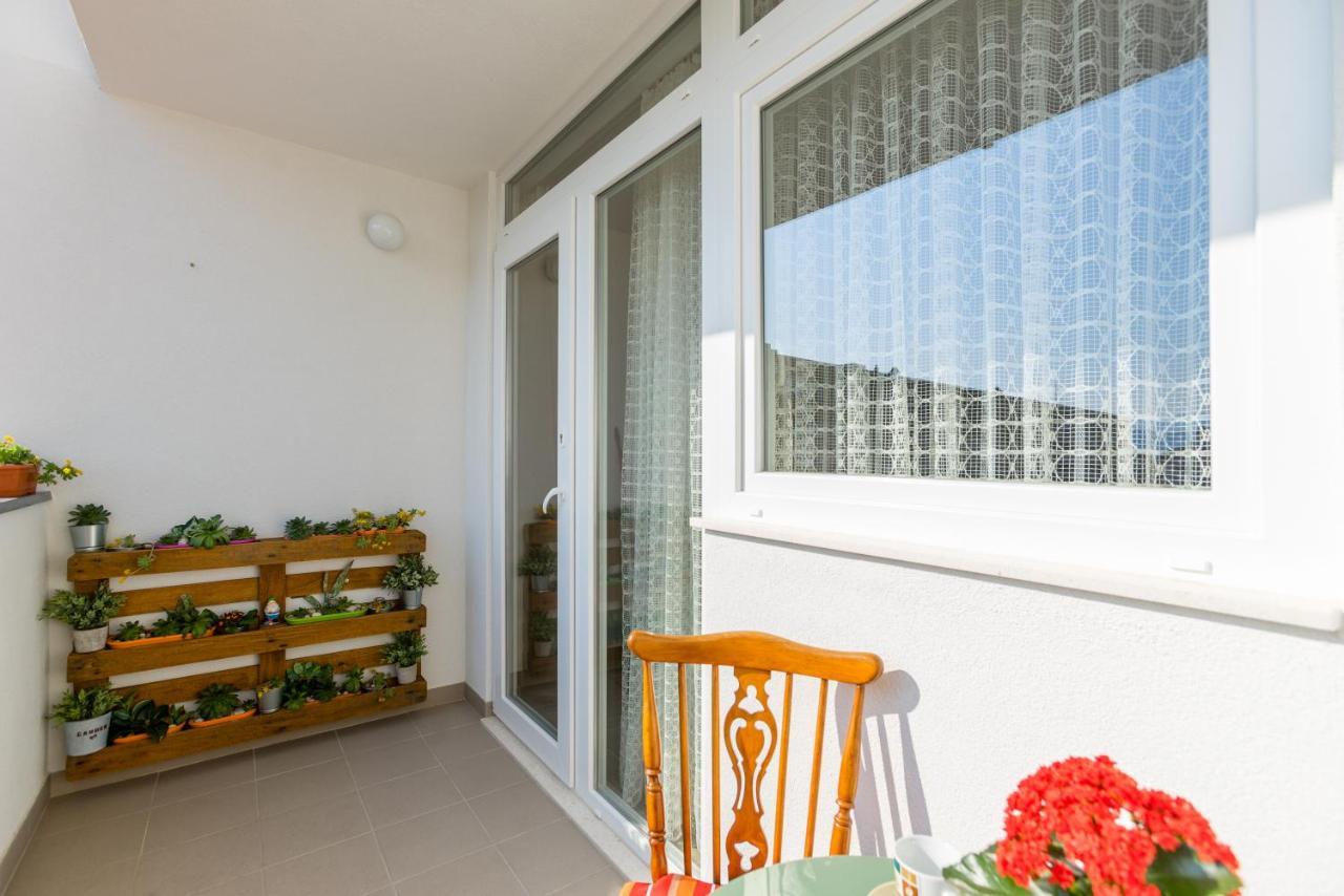 Romana Near Znjan Appartement